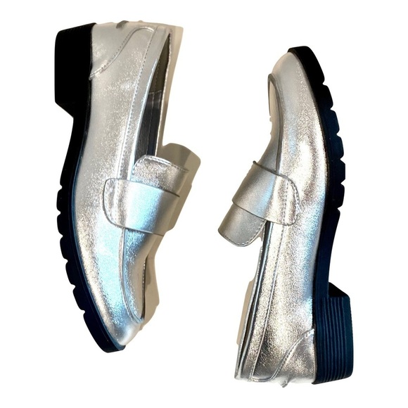 The Kenneth Cole Reaction Fern Metallic Silver Loafer Size 7.5 - Picture 7 of 14